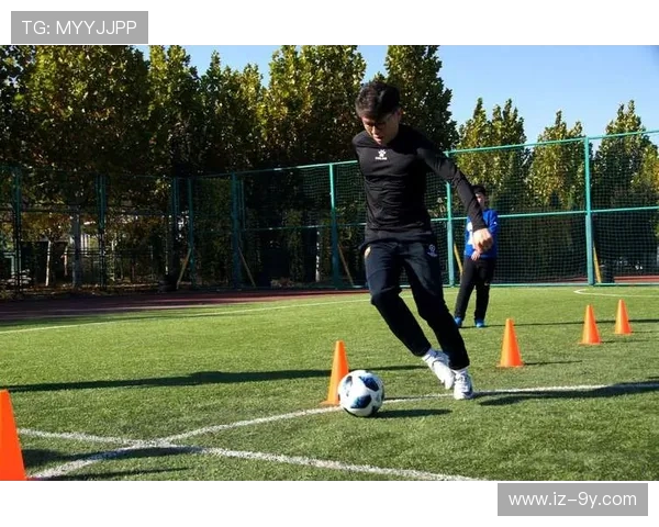 趣味足球线条绘画从基础到进阶的全面实用入门与提升教学技巧指南